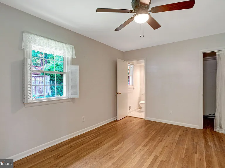 821 N Latham St — Photo 32