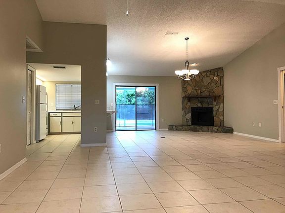 2nd image of 403 Lake Daisy Dr