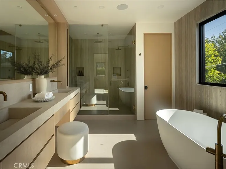 4140 Kraft Ave — Photo 26