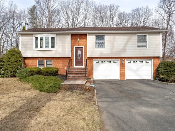 28 Tannery Rd, Westfield, MA 01085