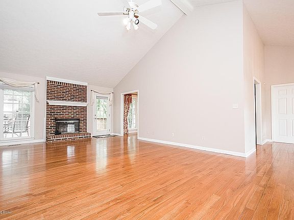 5th image of 8409 Lacevine Pl