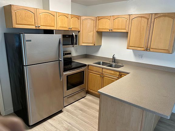 5th image of 3341 Grim Ave APT 2