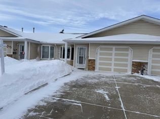 44 E Dale Close, Red Deer, AB T4R2L5