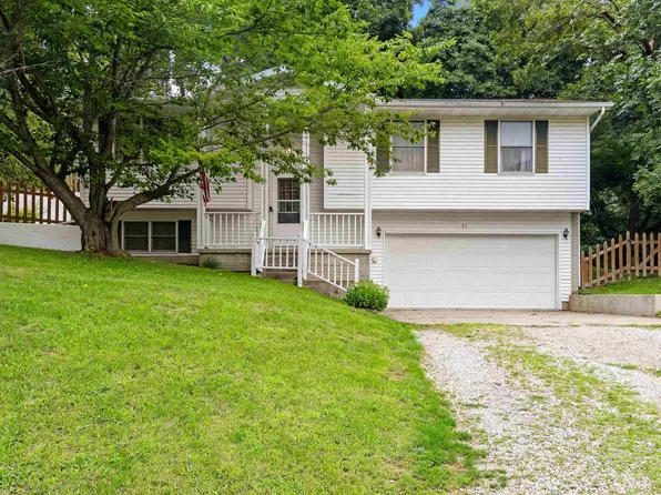 33 Kenton St, Mackinaw, IL 61755