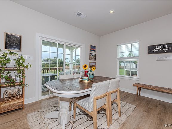 5th image of 9216 Fairfield Farm Ct