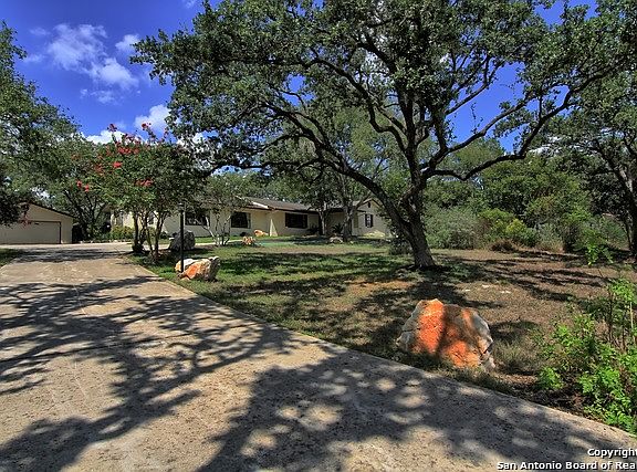 3rd image of 115 PALO DURO ST
