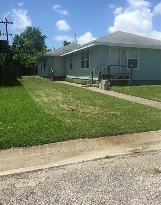 1st image of 1619 Bayou Homes Dr