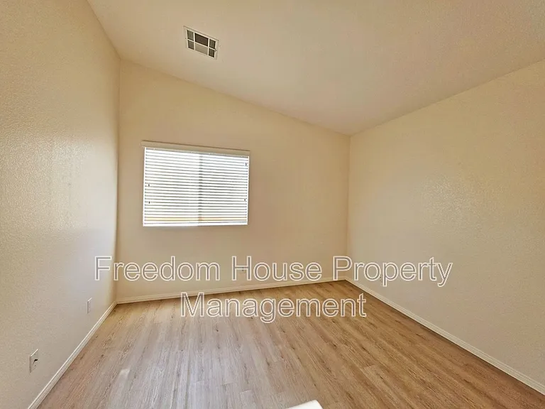 6451 Goodale St — Photo 28