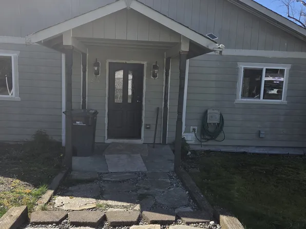 202 W Grand St, Granite Falls, WA 98252