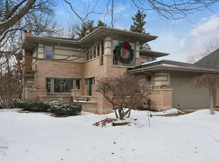 1384 Notre Dame Dr, Lemont, IL 60439