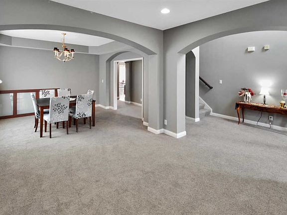 4th image of 5049 Snowberry Ln