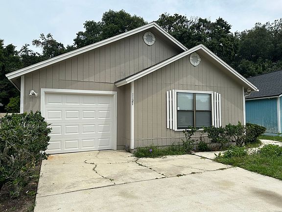 2nd image of 1127 Cove Landing Dr