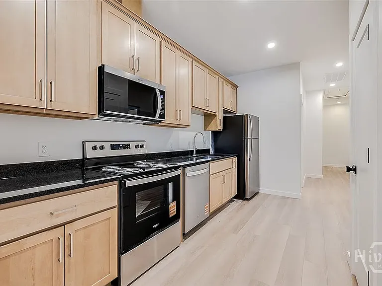 8 Mastick St #A — Photo 9