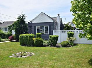 2444 Bayview Ave, Wantagh, NY 11793