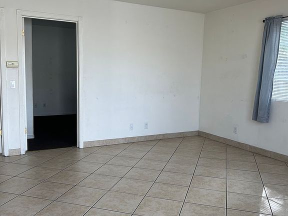 5th image of 7555 Collett Ave #16030