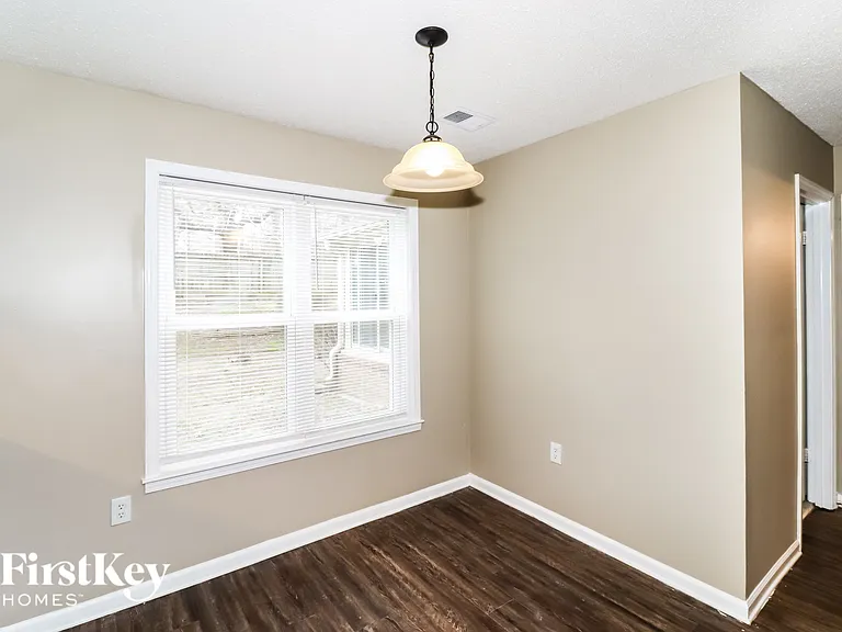 8117 S Regis Pl — Photo 5