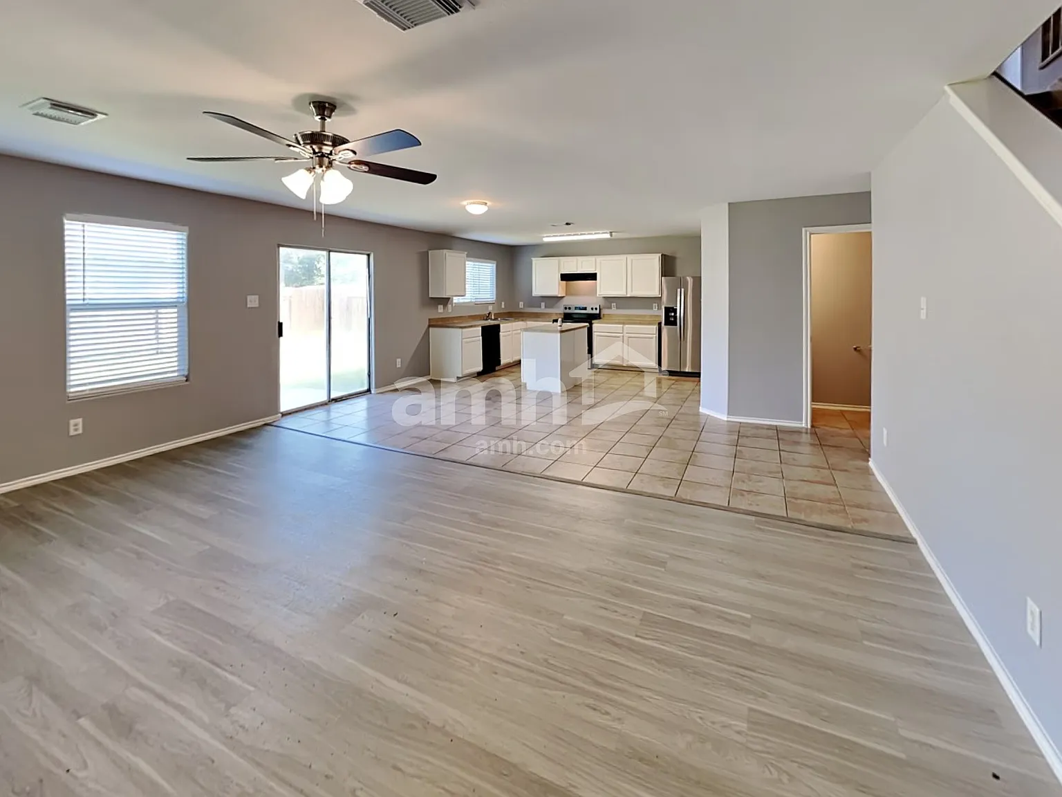 4 bed, 2.5 bath, 2584 sqft, $2,035 — Photo 4