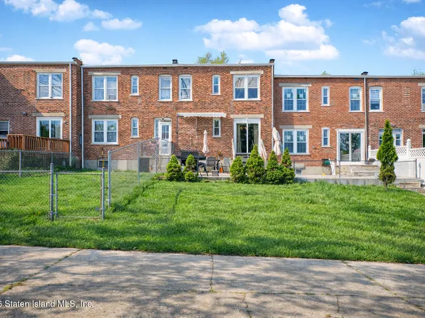 62 Arnold St, Staten Island, NY 10301