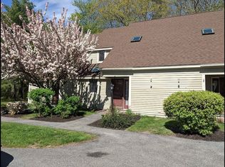 16 Linwood Rd, Freeport, ME 04032