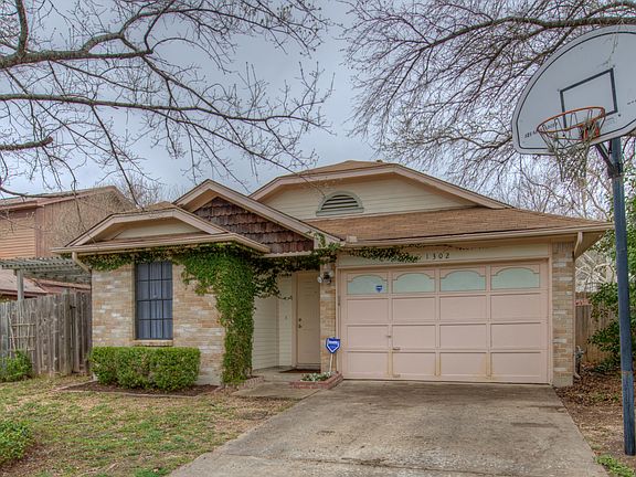 3rd image of 1302 Alma Dr