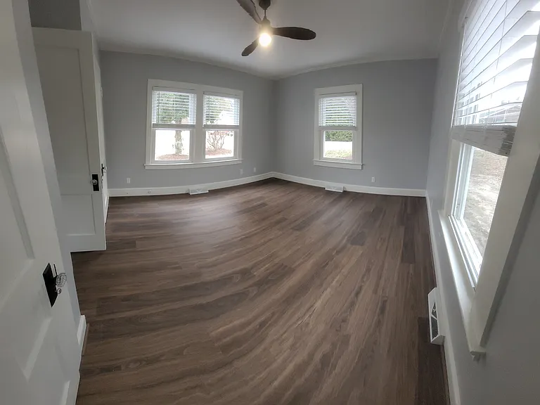 112 Barker St — Photo 9