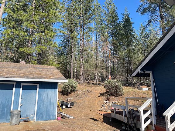 4th image of 10658 Dexter Rd