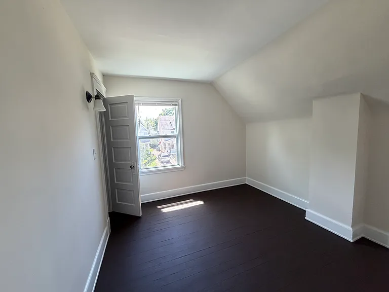 11721 Browning Ave — Photo 3