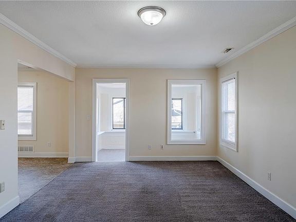 4th image of 1511 E 50th Ter