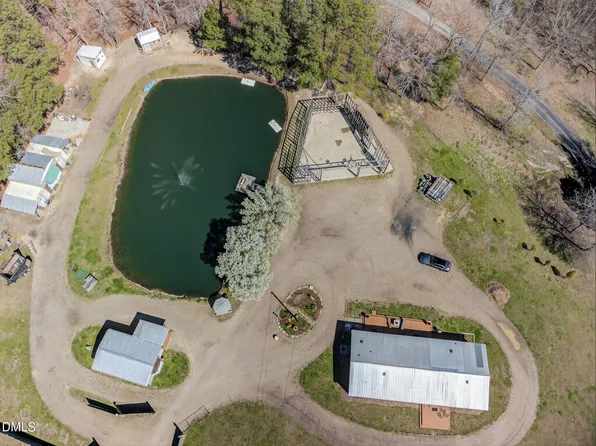 1922 Christian Light Rd, Fuquay Varina, NC 27526