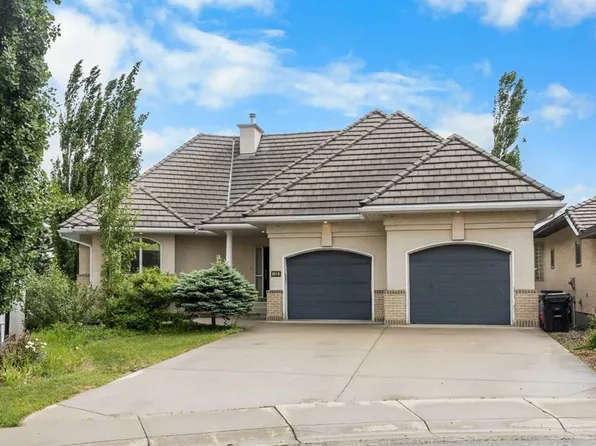 135 SW Hamptons Ter NW, Calgary, AB T3A 5S3