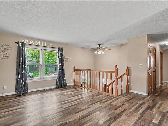 3rd image of 49 Devonwood Ave SW