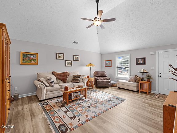 3rd image of 3102 Fawn Ridge Cv