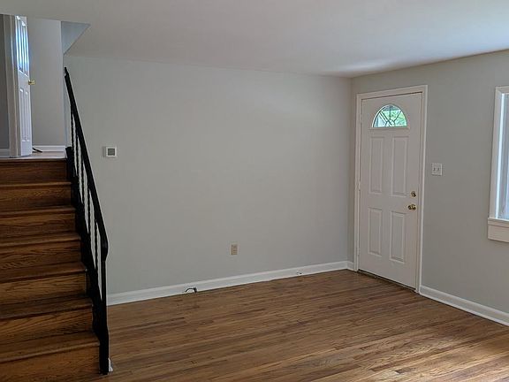 4th image of 5 N Cedar Hollow Rd