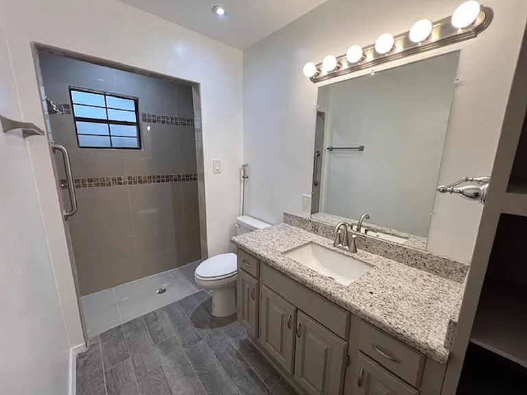 8527 Michigan Ave — Photo 7