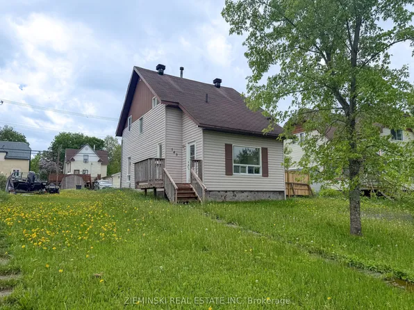 143 Essex Ave, Iroquois Falls, ON P0K 1E0