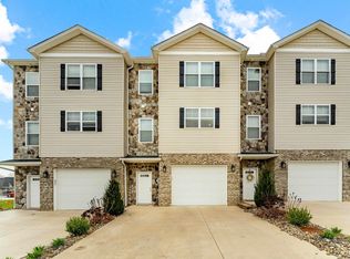 203 Red Oak Ln, Morgantown, WV 26501