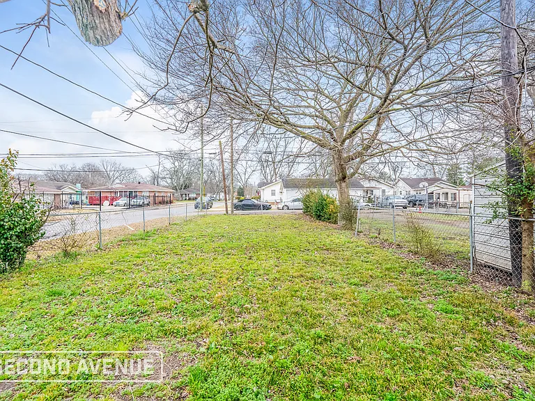 3201 Avenue E — Photo 21