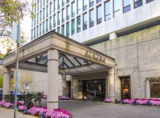 1 E Scott St APT 505, Chicago, IL 60610