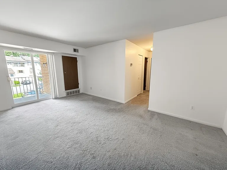 2720 Eagle Rd — Photo 3