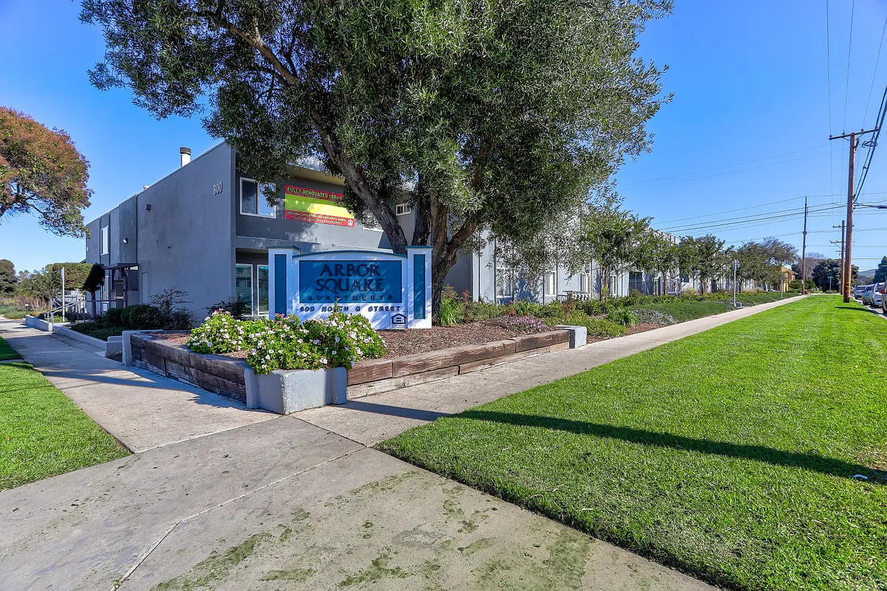 Arbor Square Apartments — Photo 1