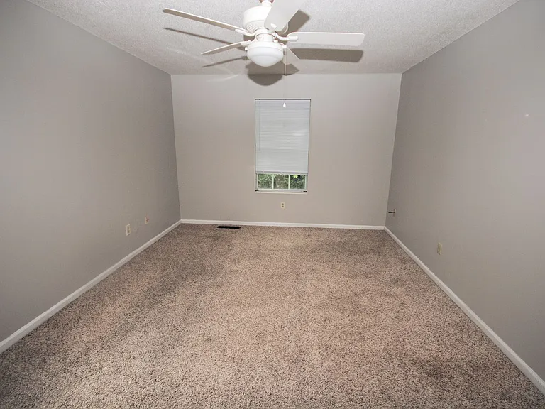 620 Oak Park Blvd #204 — Photo 46