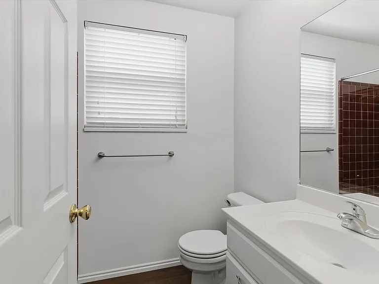 1109 E 3350 N — Photo 12
