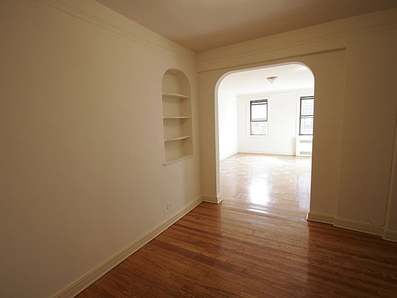 3rd image of 4739 40th St #2E
