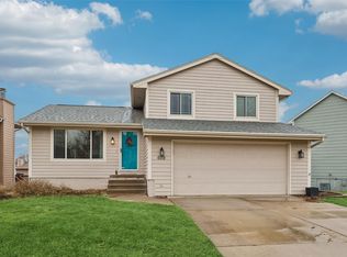 608 53rd St, West Des Moines, IA 50266