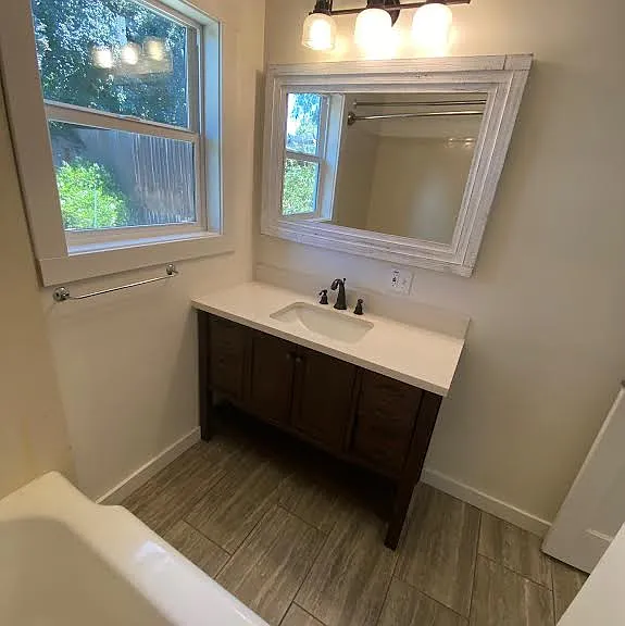 1042 Winchester Ave — Photo 18