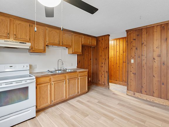4th image of 1105 Prairie Dr