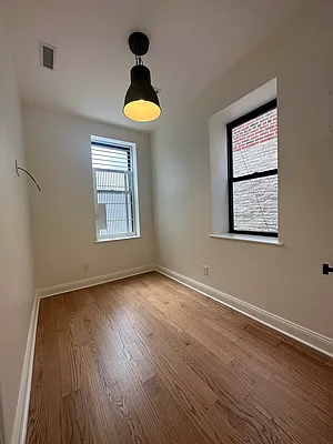 Rented by Peter R. Hungerford, LREB | media 19