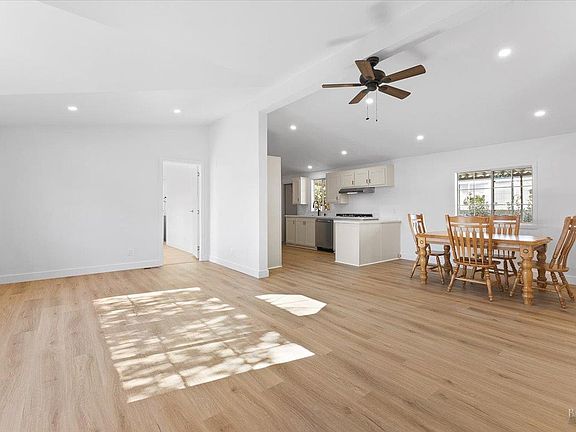 4th image of 8145 Willow Street