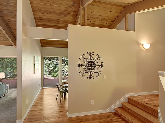 3rd image of 3332 Sahalee Dr W