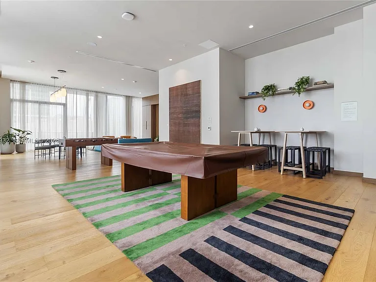 11 NE 6th St #1513 — Photo 42